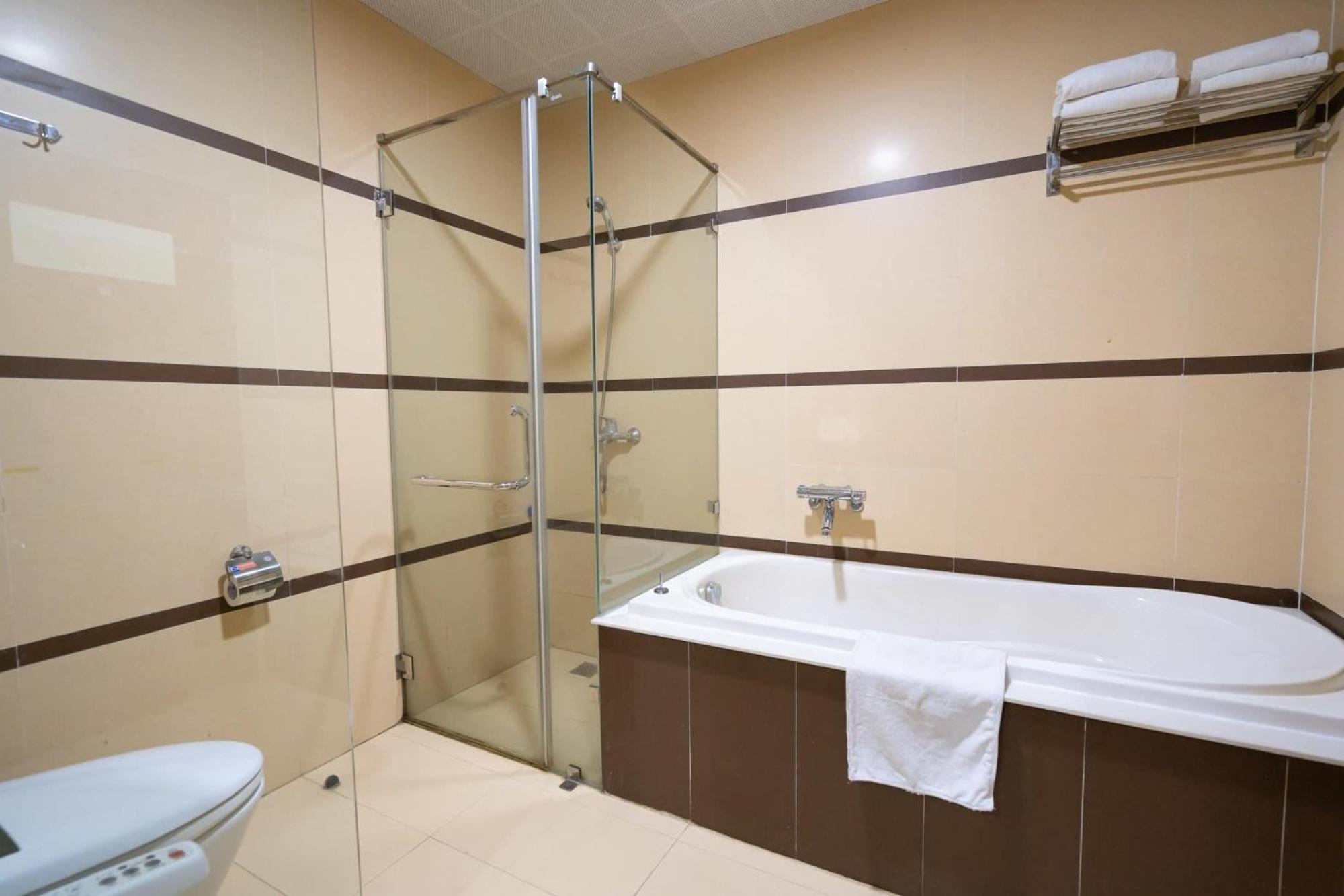 Cindy Hotel&Apartments Hai Phong Buitenkant foto